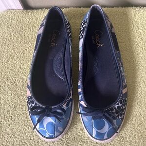 Coach Marylu Women's Navy Blue Patch Patterned Flats Sz 7